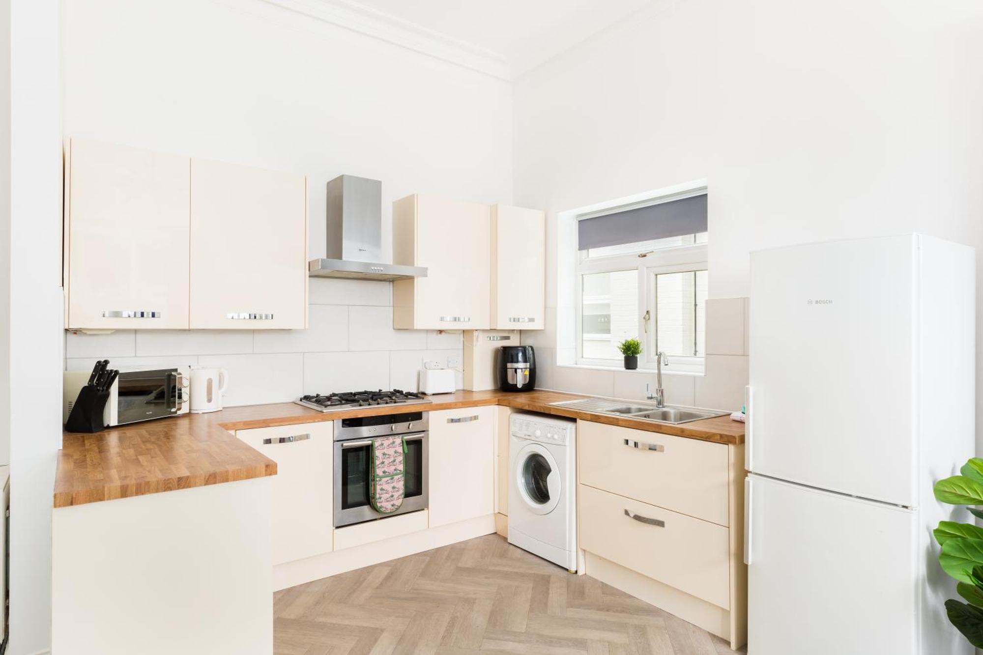 1-Bedroom Apartment In Leamington Spa With Free Parking Exteriör bild